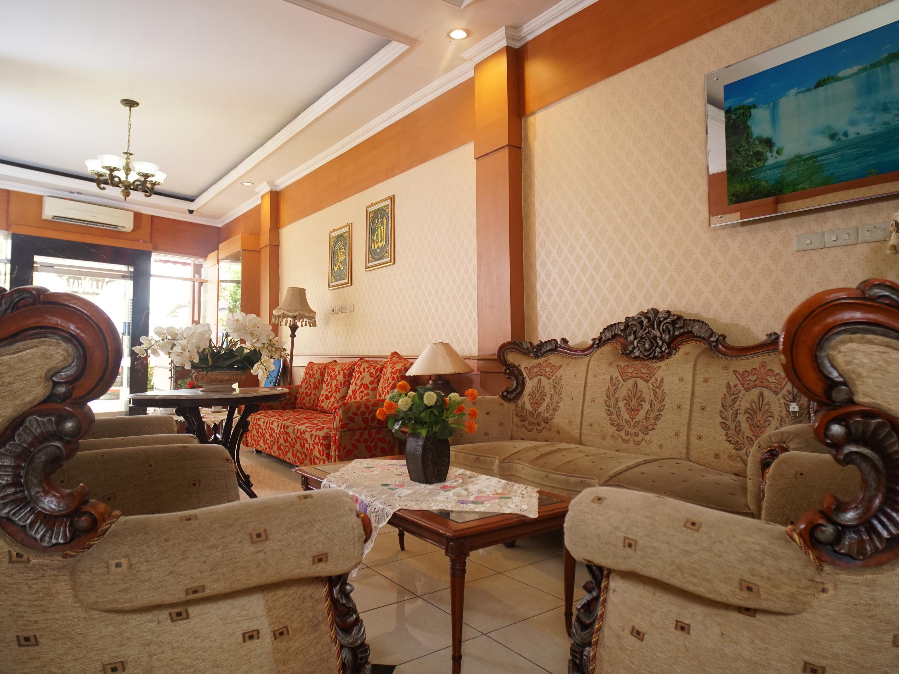 Capital O 142 Hotel Al Furqon Syariah Palembang Extérieur photo