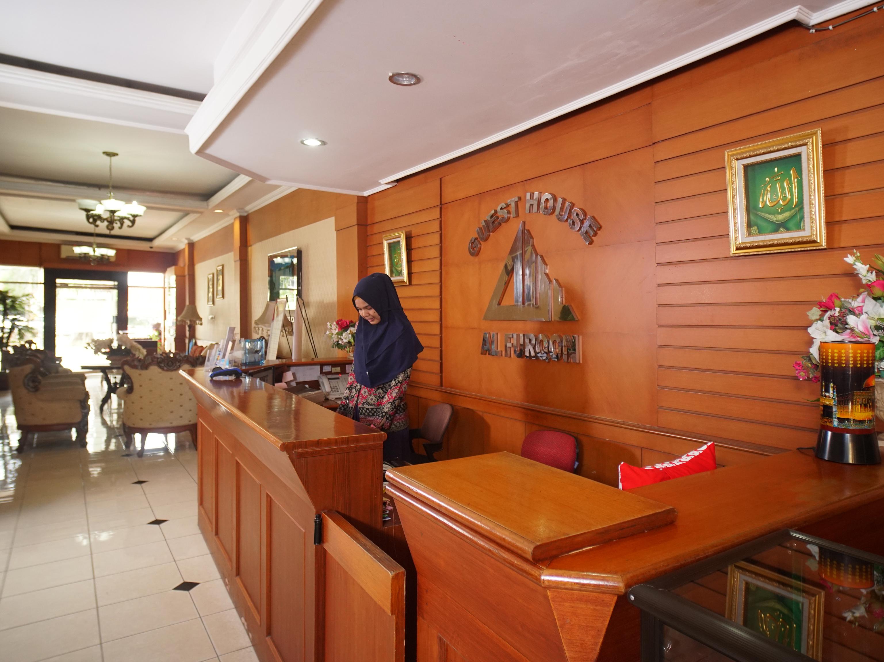 Capital O 142 Hotel Al Furqon Syariah Palembang Extérieur photo