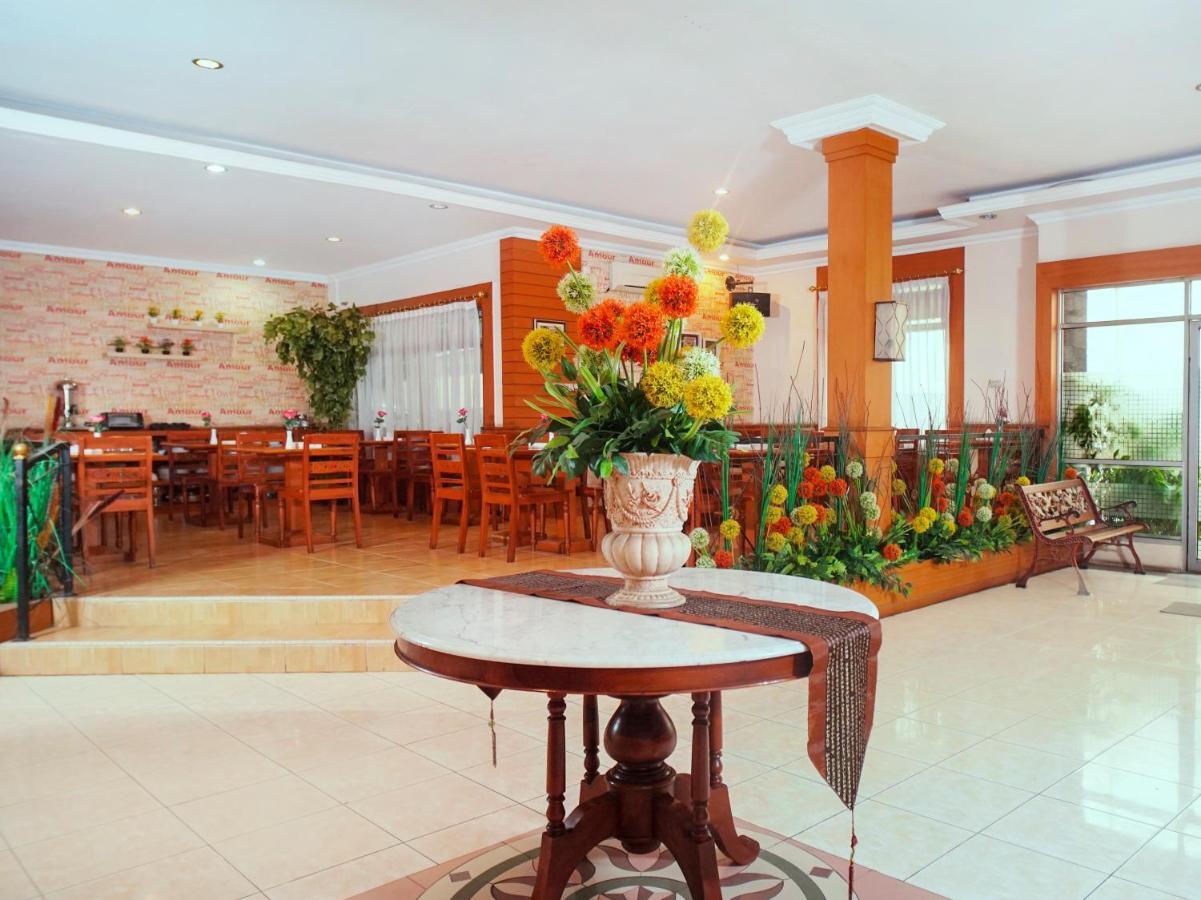Capital O 142 Hotel Al Furqon Syariah Palembang Extérieur photo