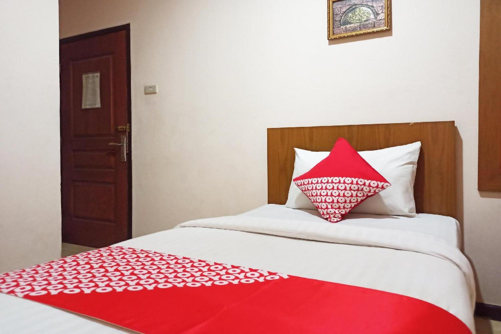 Capital O 142 Hotel Al Furqon Syariah Palembang Extérieur photo