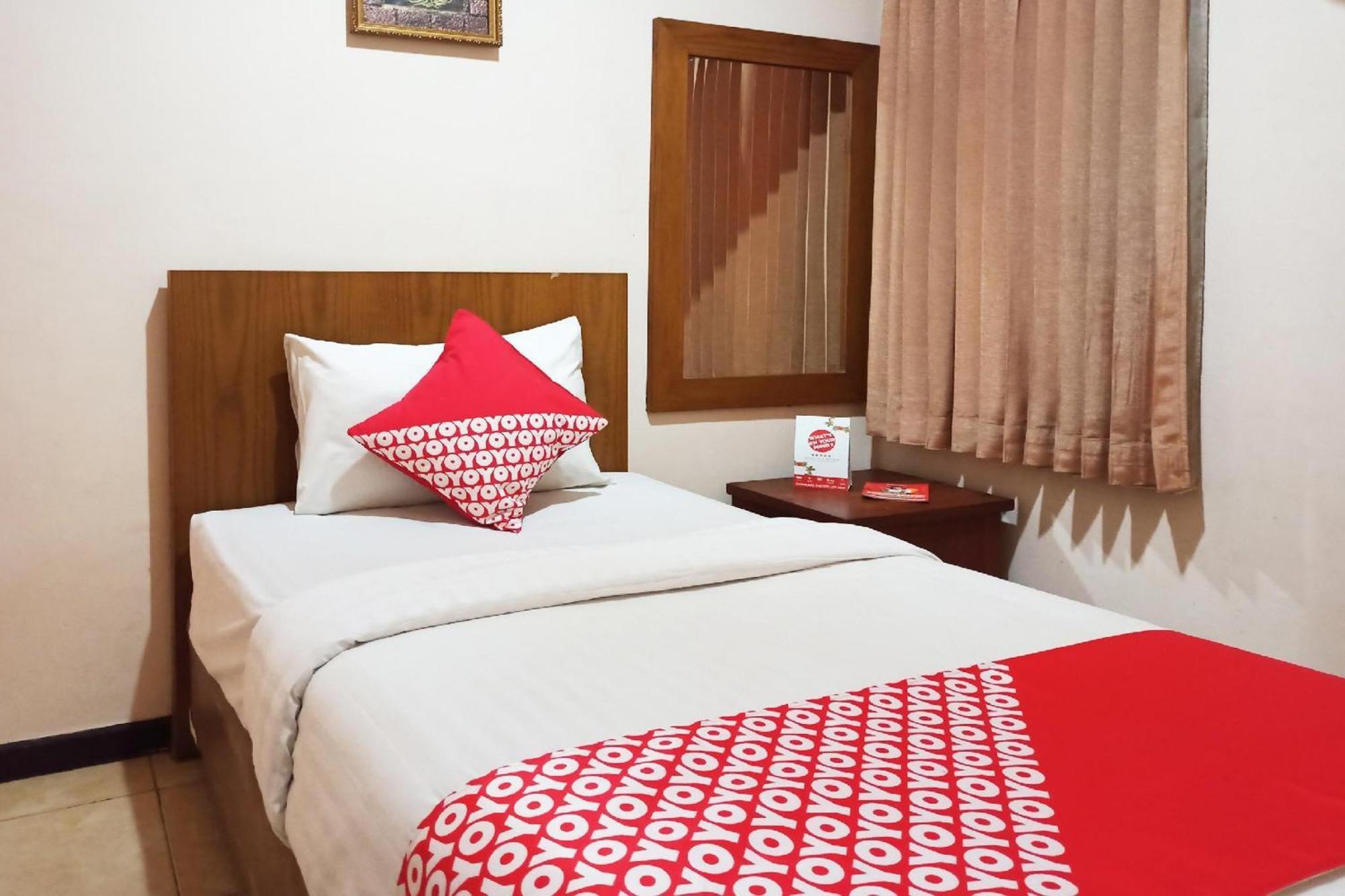Capital O 142 Hotel Al Furqon Syariah Palembang Extérieur photo
