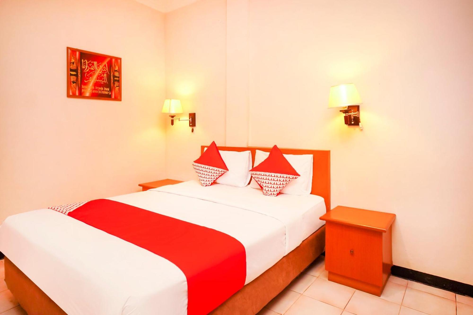 Capital O 142 Hotel Al Furqon Syariah Palembang Extérieur photo