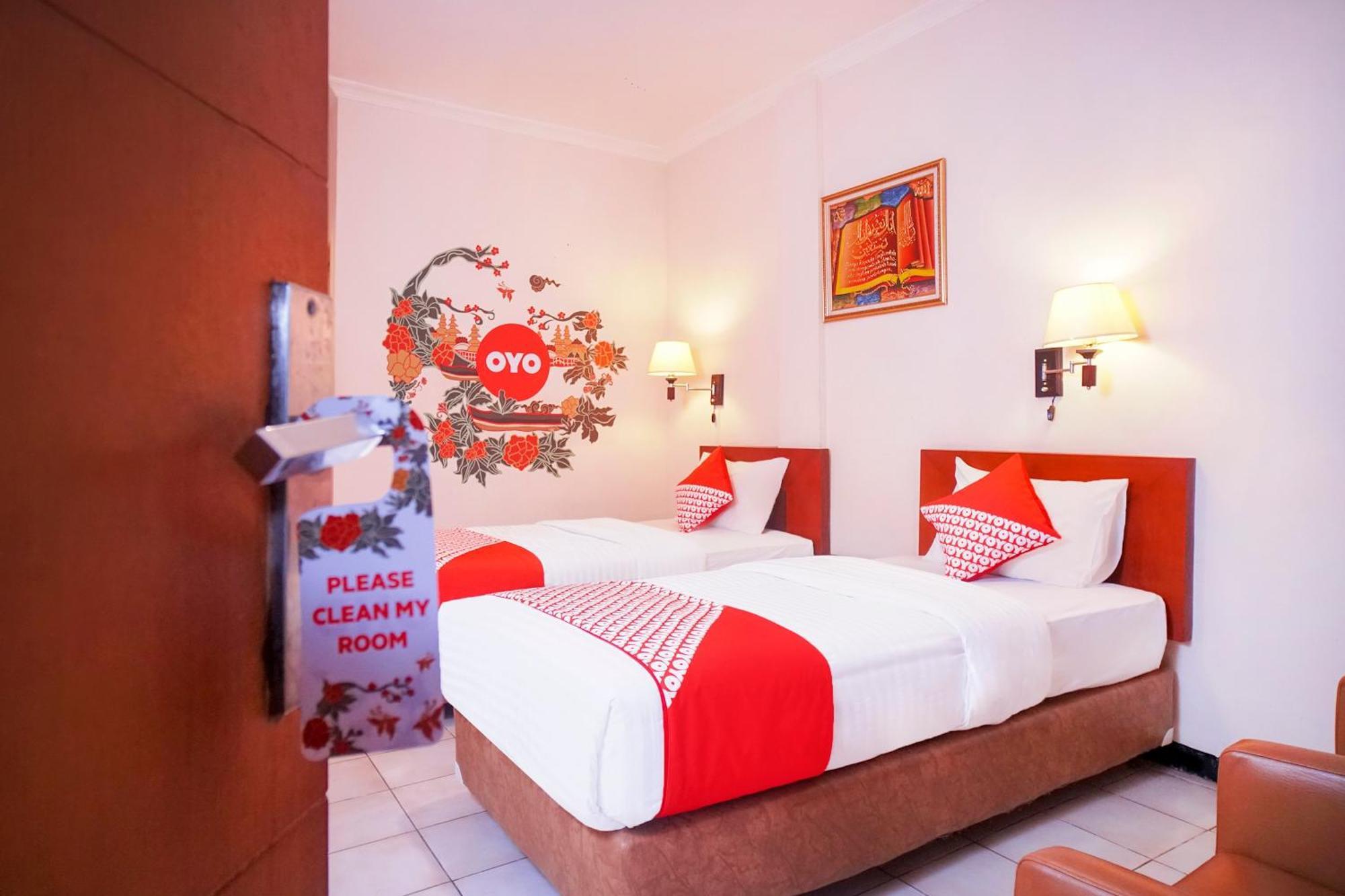 Capital O 142 Hotel Al Furqon Syariah Palembang Extérieur photo