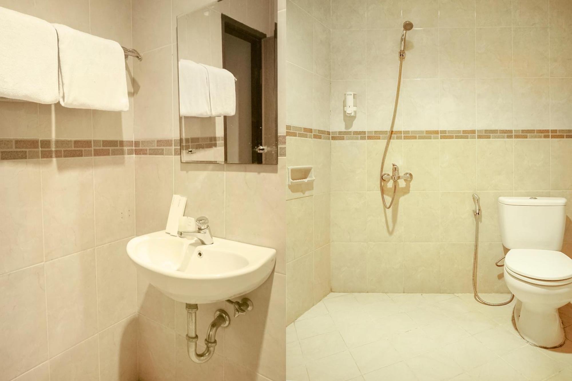 Capital O 142 Hotel Al Furqon Syariah Palembang Extérieur photo