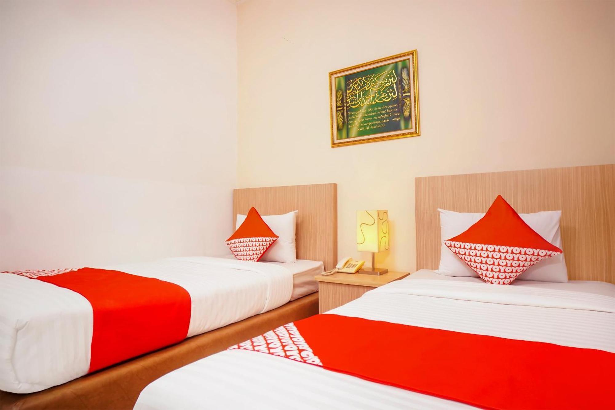 Capital O 142 Hotel Al Furqon Syariah Palembang Extérieur photo